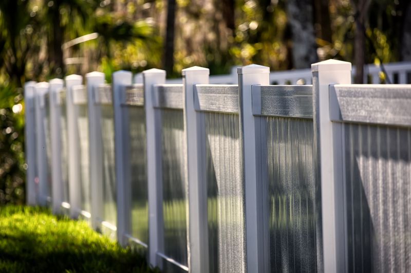 Vinyl Fence Replacement in South Houston, TX